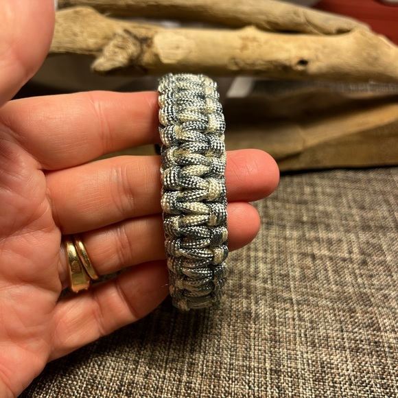 5293-HTT Paracord Bracelet Waterproof Outdoor Adjustable Survival-Snake Camo - Picture 8 of 10